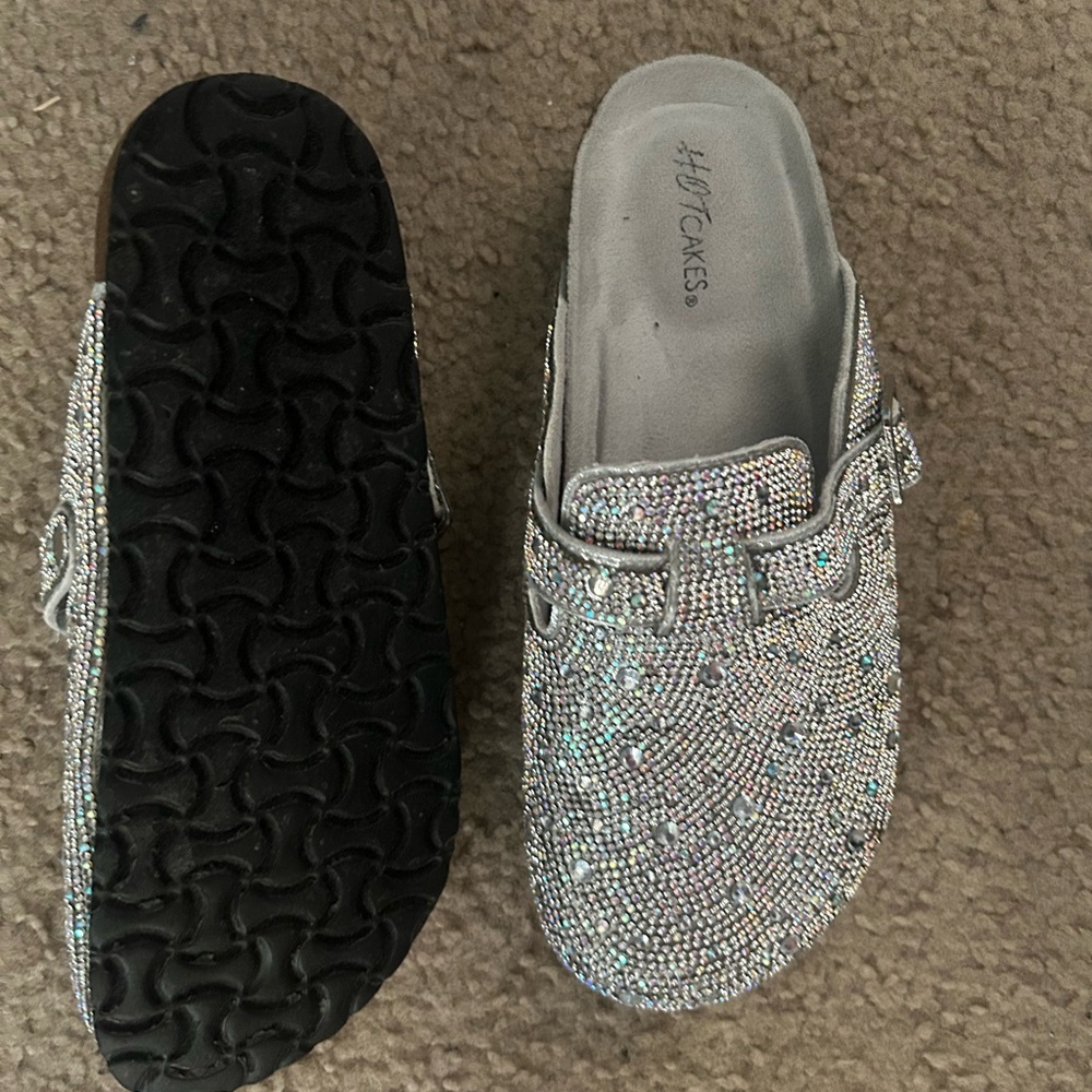 Sparkly clogs - Picture 2 of 2